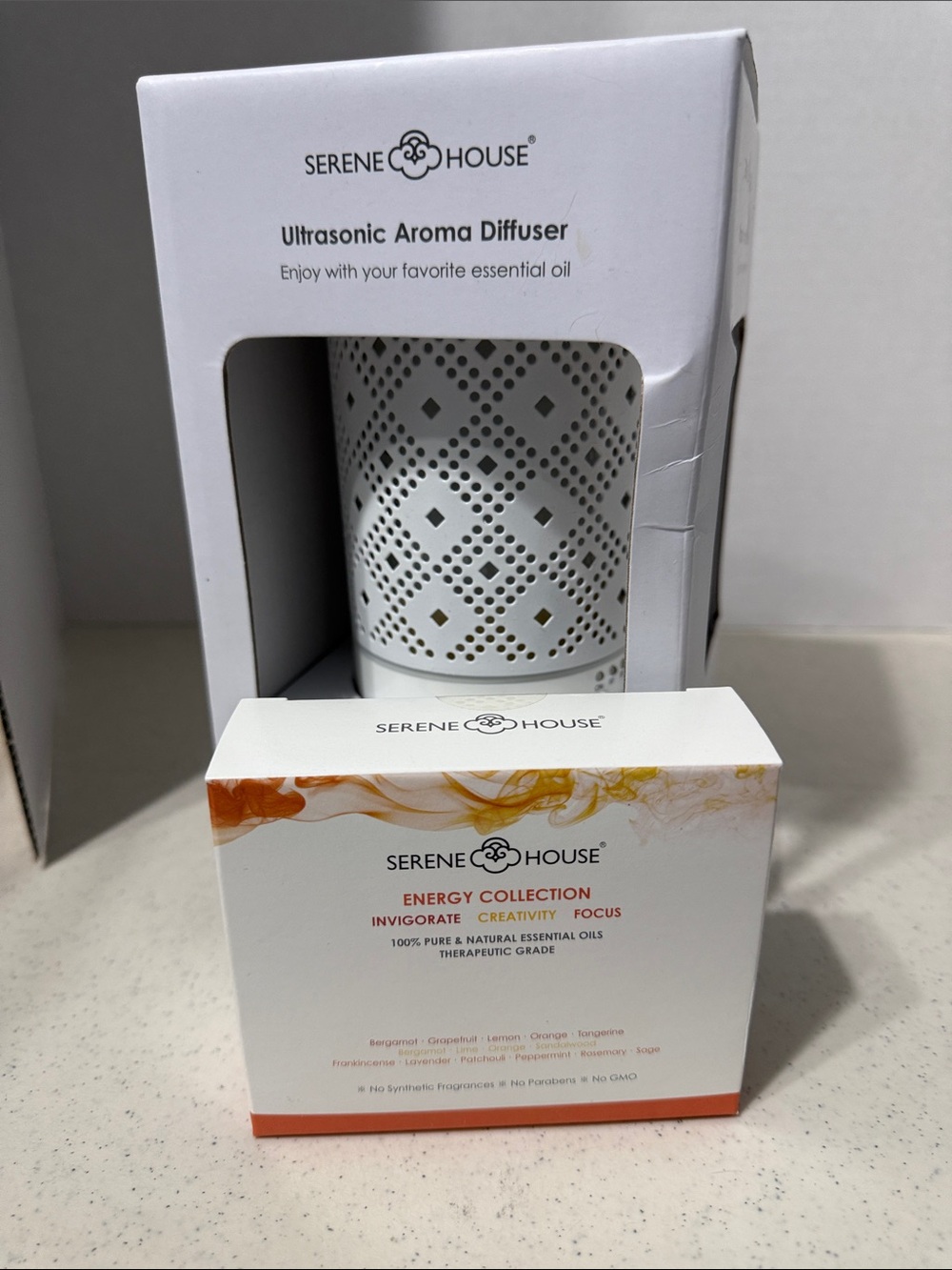Serene House Galaxy / Scentilizer Ultrasonic Aroma Diffuser White & Silver NWT